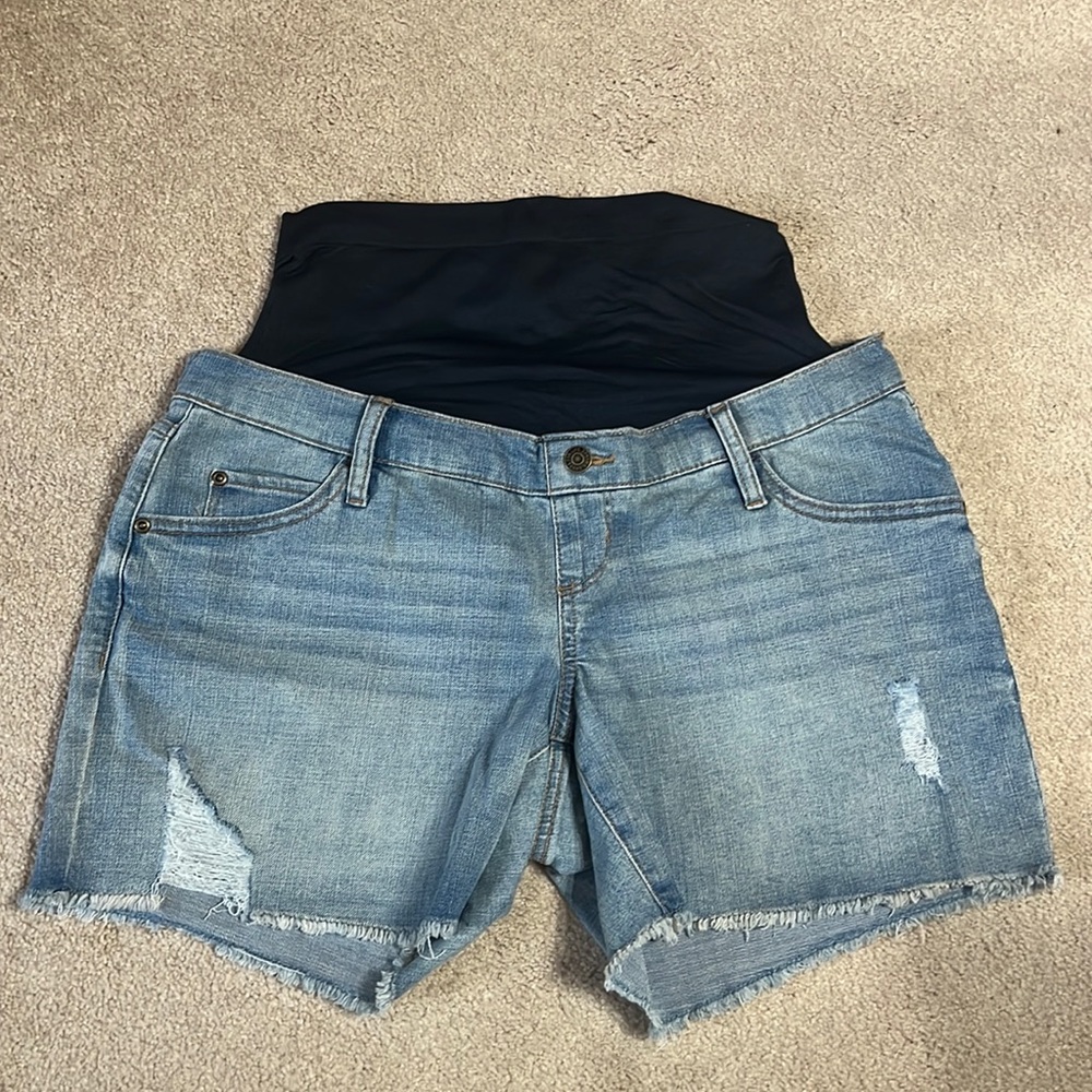 Sonoma Maternity Shorts Size 10